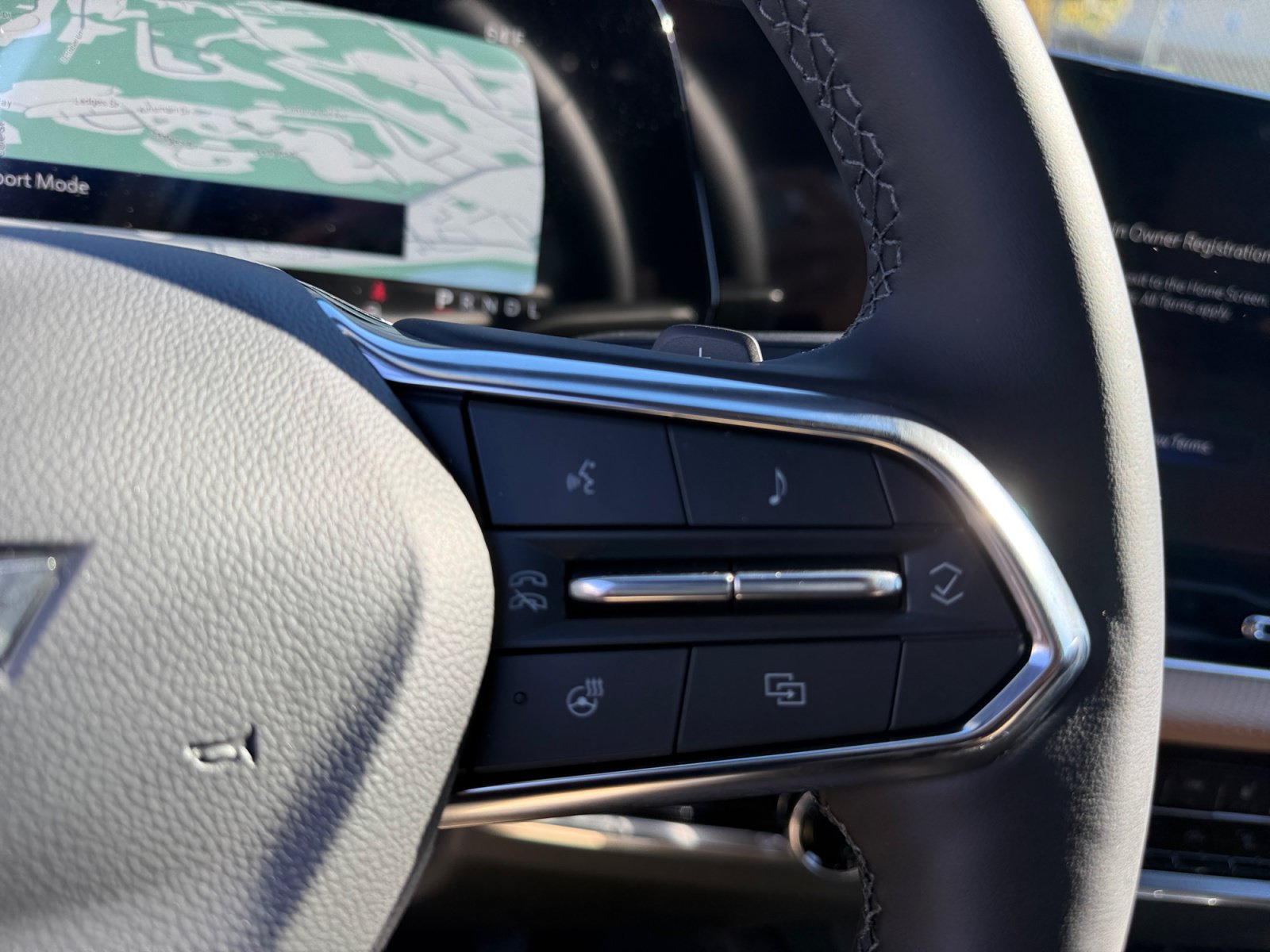 New 2027 Chevrolet Equinox ACTIV w/ Safety and Technology Package AWD/4WD image 19