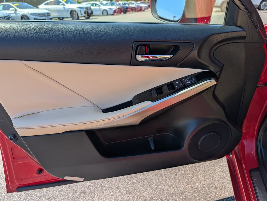Used 2016 Lexus IS 200t RWD image 13
