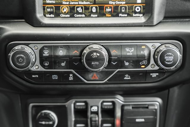 Used 2023 Jeep Wrangler Unlimited Sahara w/ Cold Weather Group AWD/4WD image 34