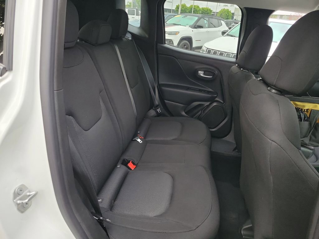 Used 2023 Jeep Renegade Latitude image 17