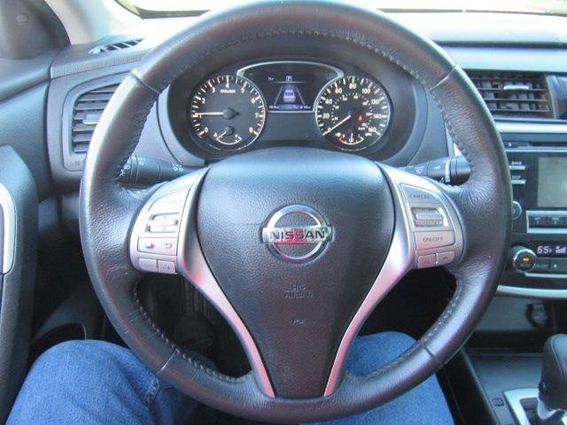 Used 2017 Nissan Altima 2.5 SV FWD image 16