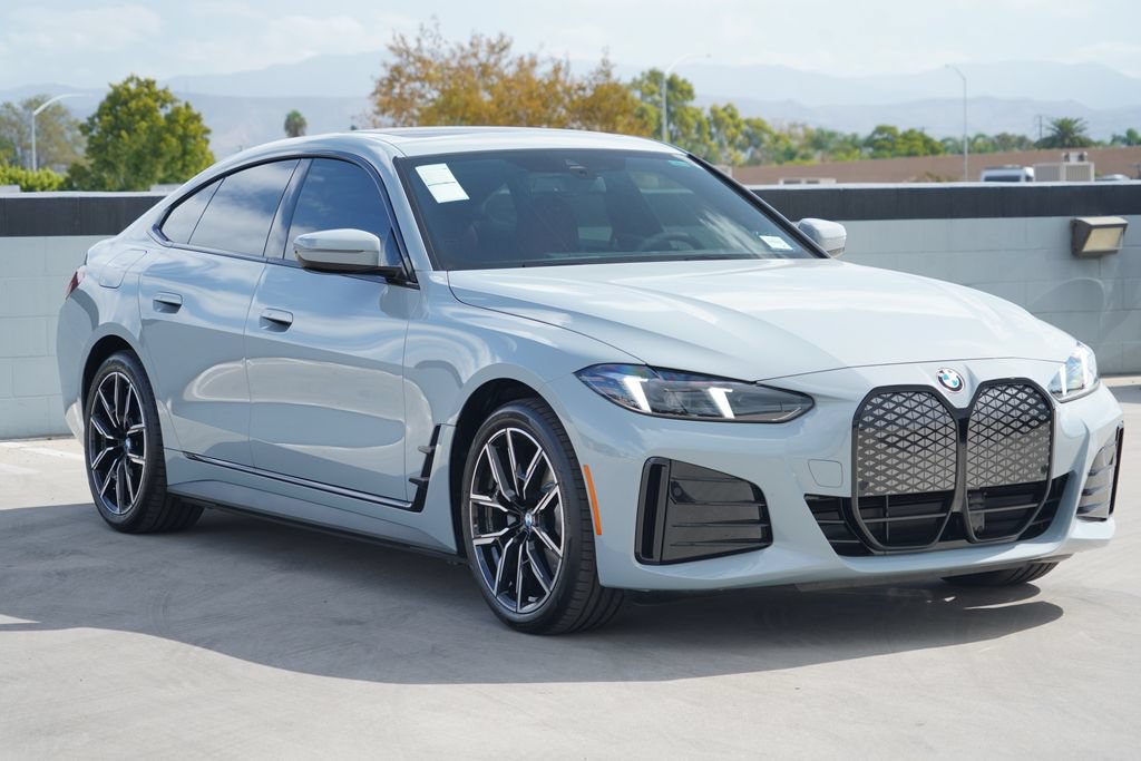 New 2026 BMW i4 eDrive40 w/ M Sport Package RWD image 3