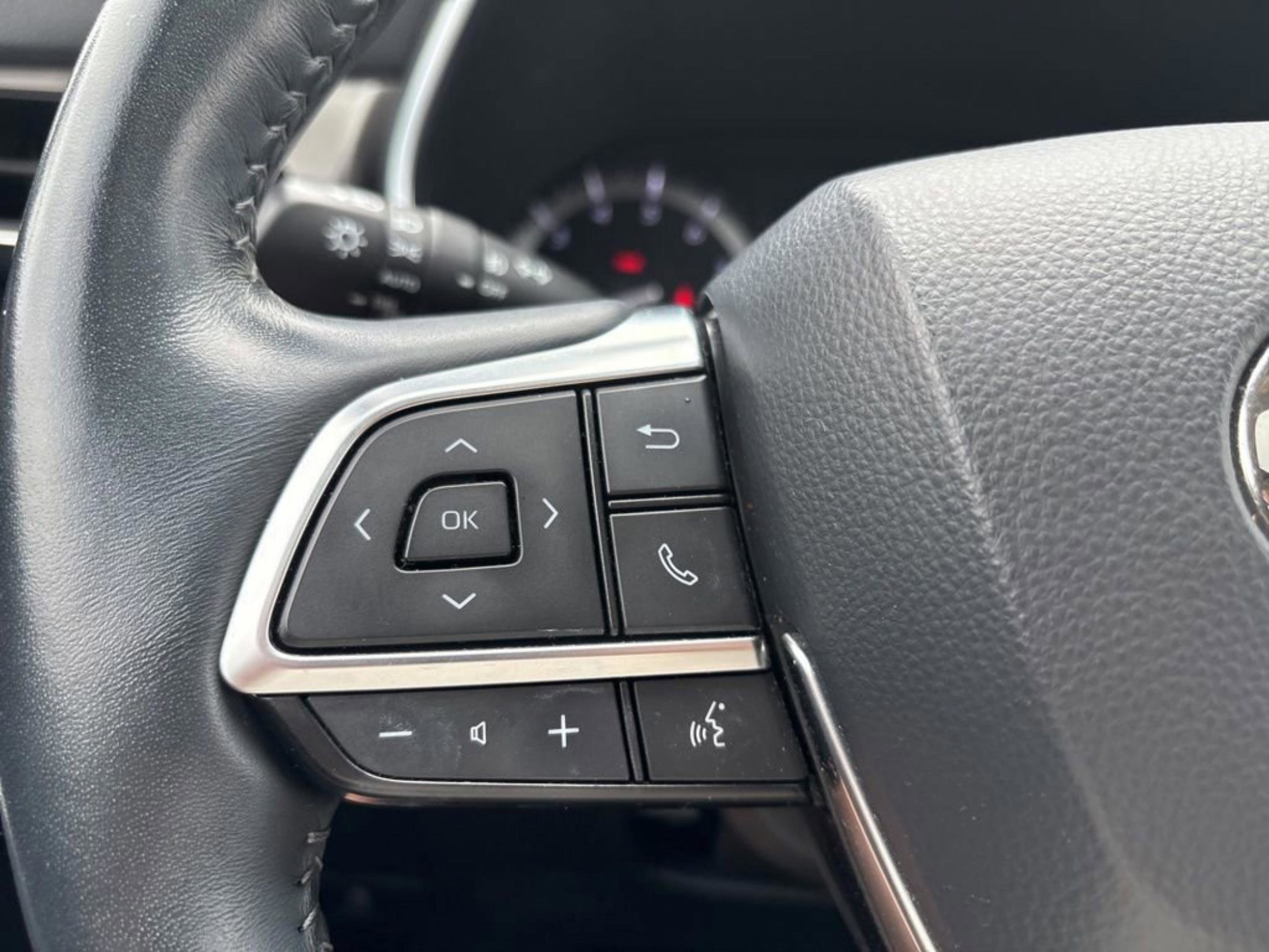 Used 2020 Toyota Highlander Limited image 15