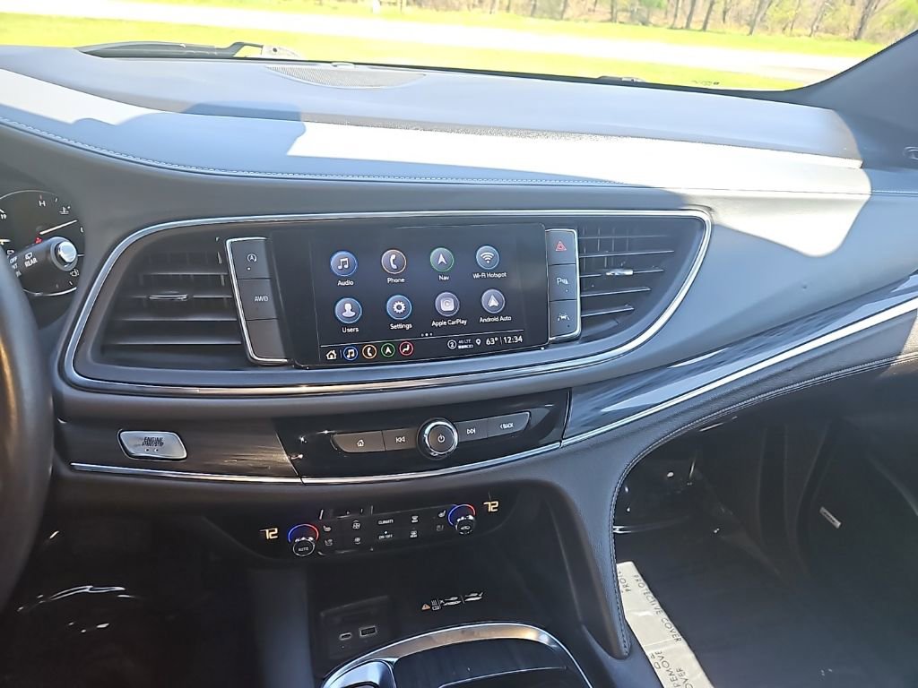 Used 2024 Buick Enclave Premium AWD/4WD image 17