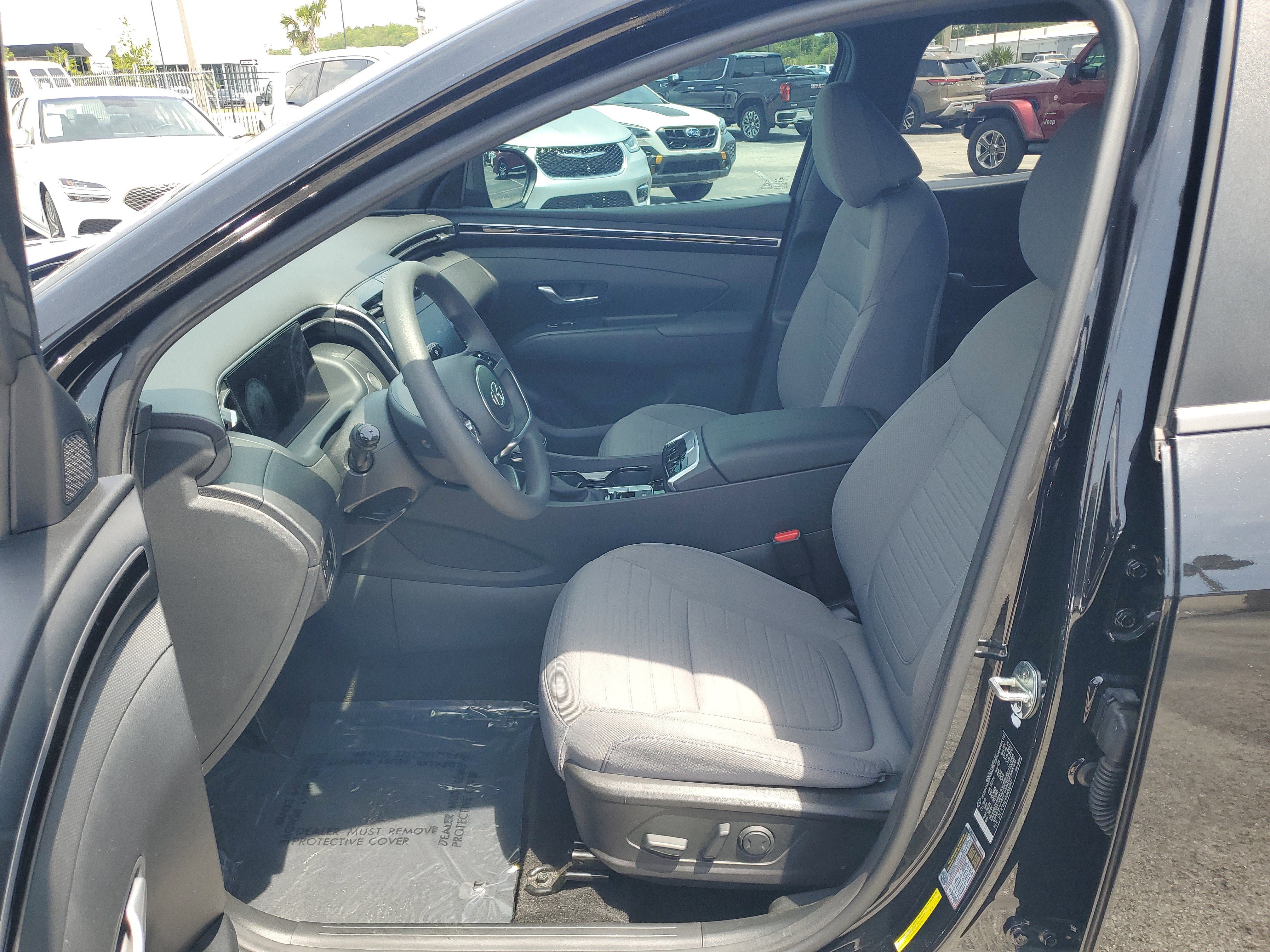 Used 2022 Hyundai Santa Cruz SEL w/ Activity Package FWD image 11