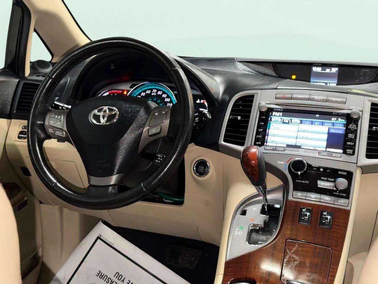 Used 2011 Toyota Venza AWD image 13