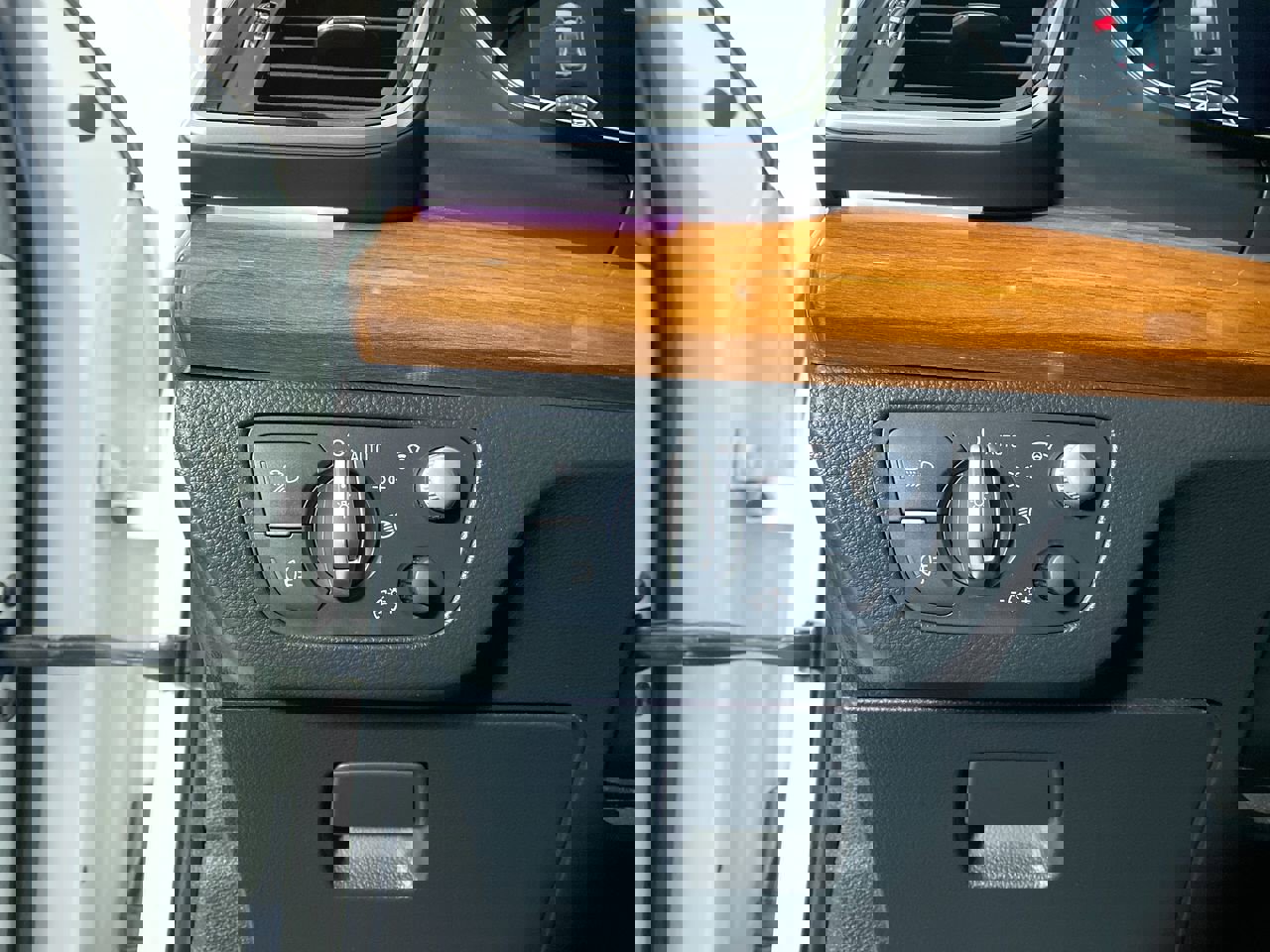 Used 2021 Audi Q5 Prestige w/ Prestige Package image 14