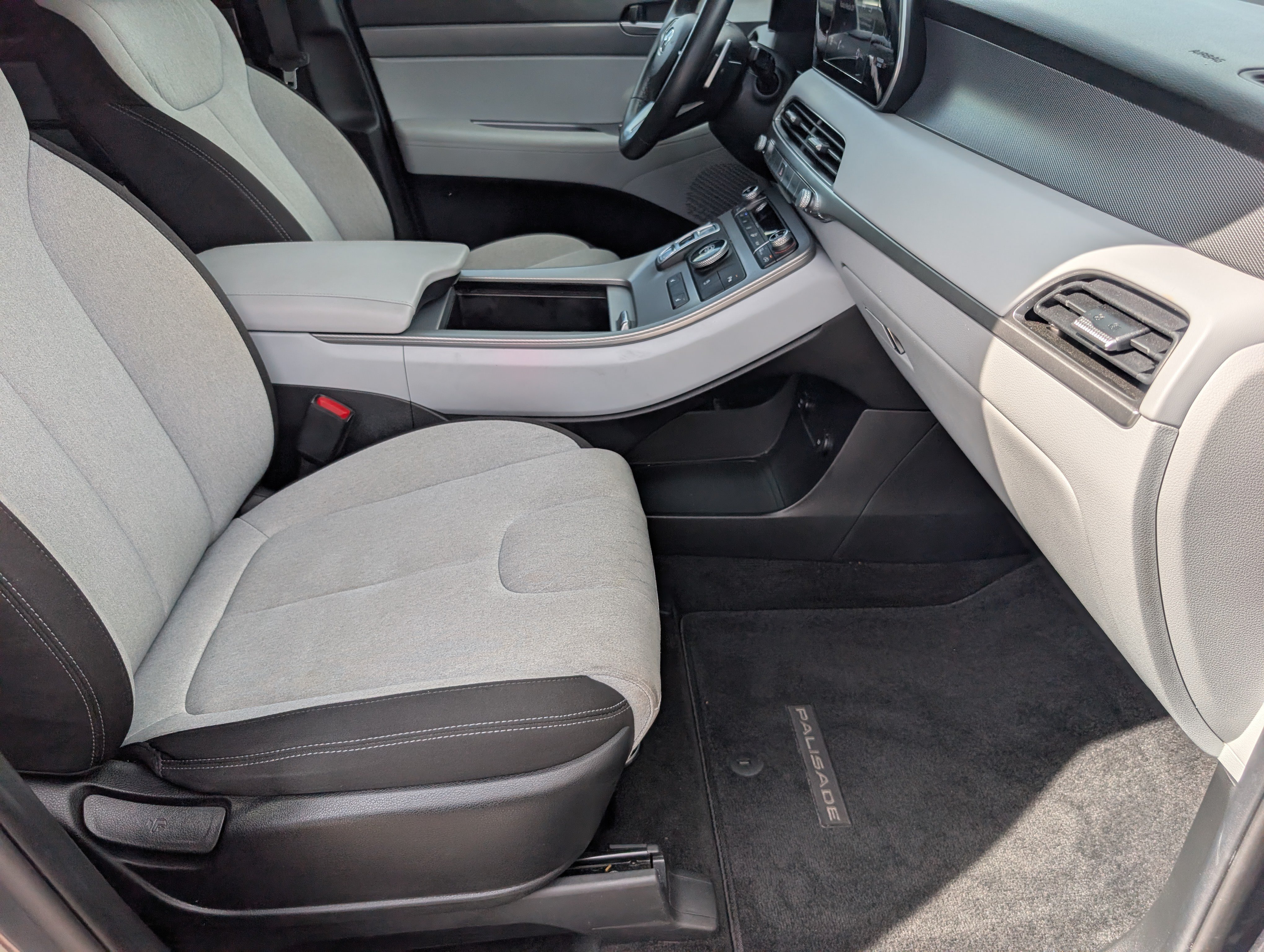 Used 2024 Hyundai Palisade Limited FWD image 29