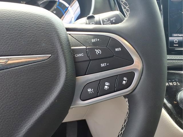 Used 2024 Chrysler Pacifica Select image 14