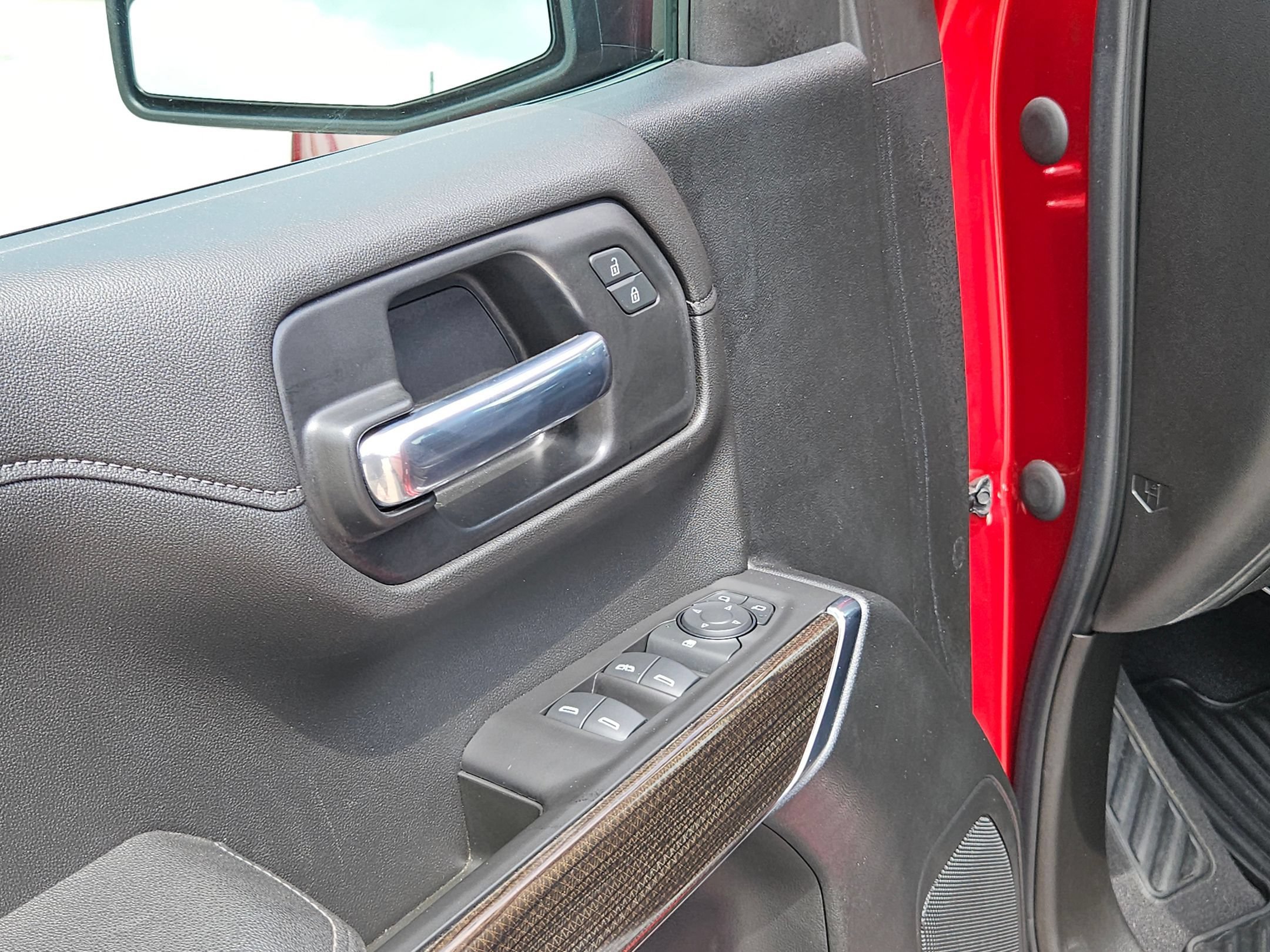 Used 2021 Chevrolet Silverado 1500 LT RWD image 12