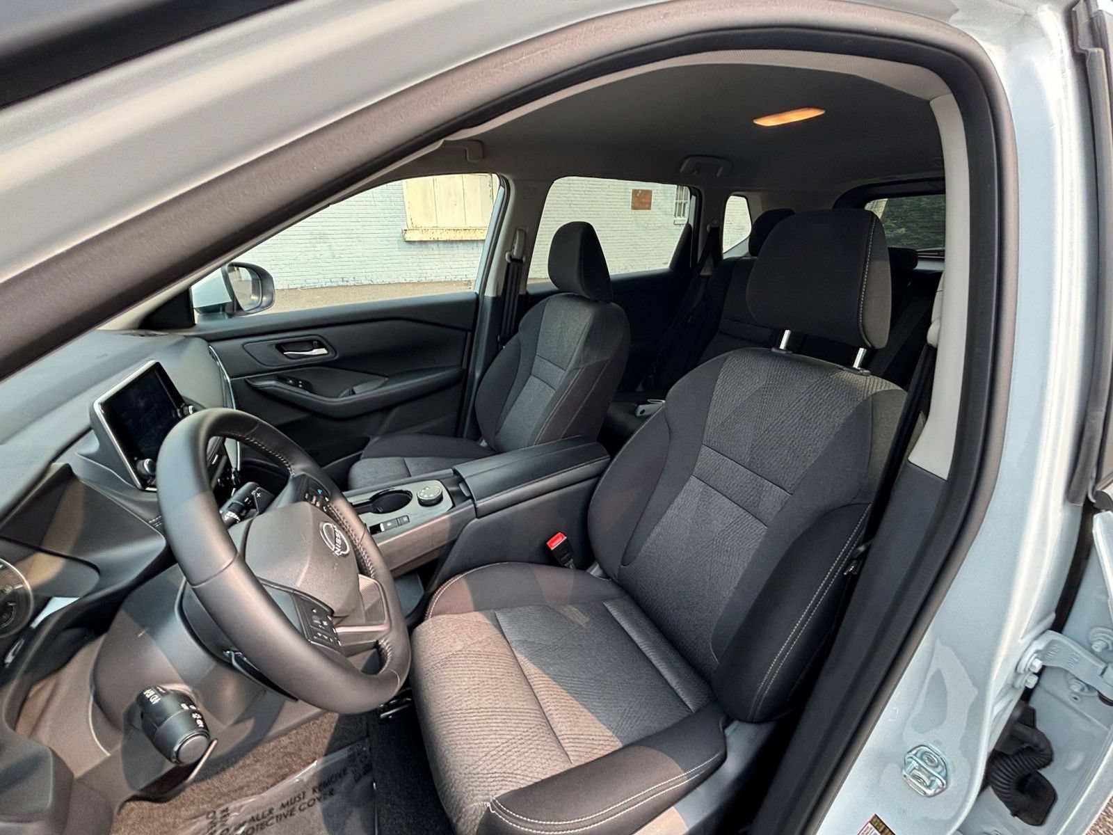 Used 2026 Nissan Rogue SV AWD/4WD image 38