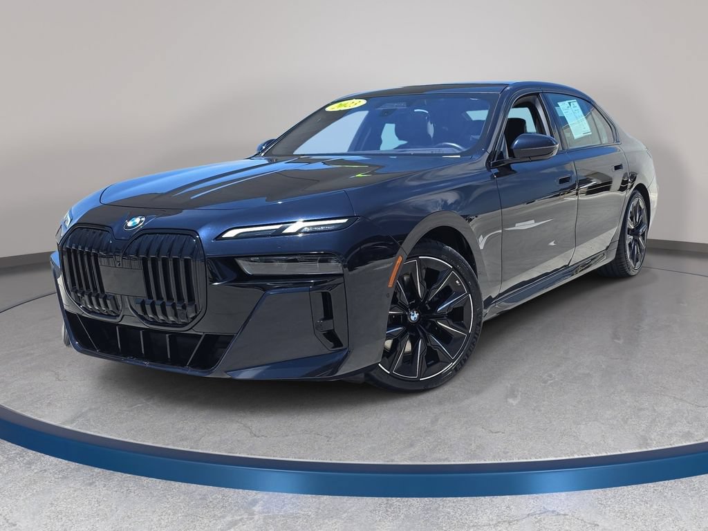 Used 2023 BMW 740i RWD image 1