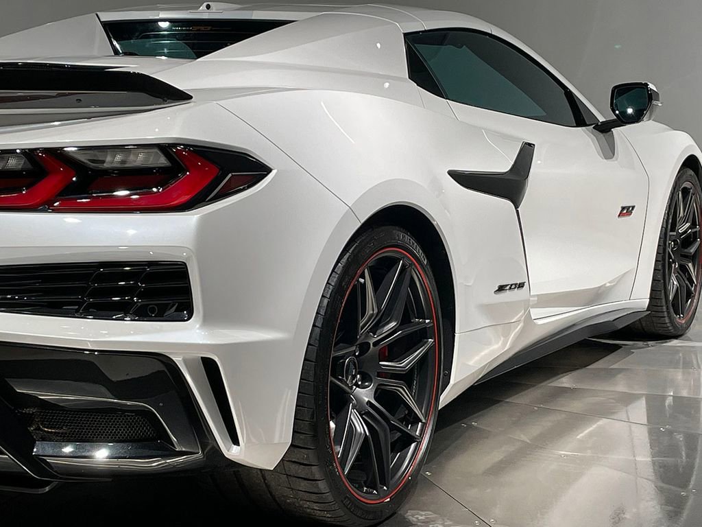Used 2023 Chevrolet Corvette Z06 image 29