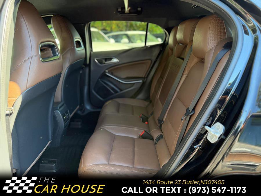 Used 2015 Mercedes-Benz GLA 250 4MATIC image 16