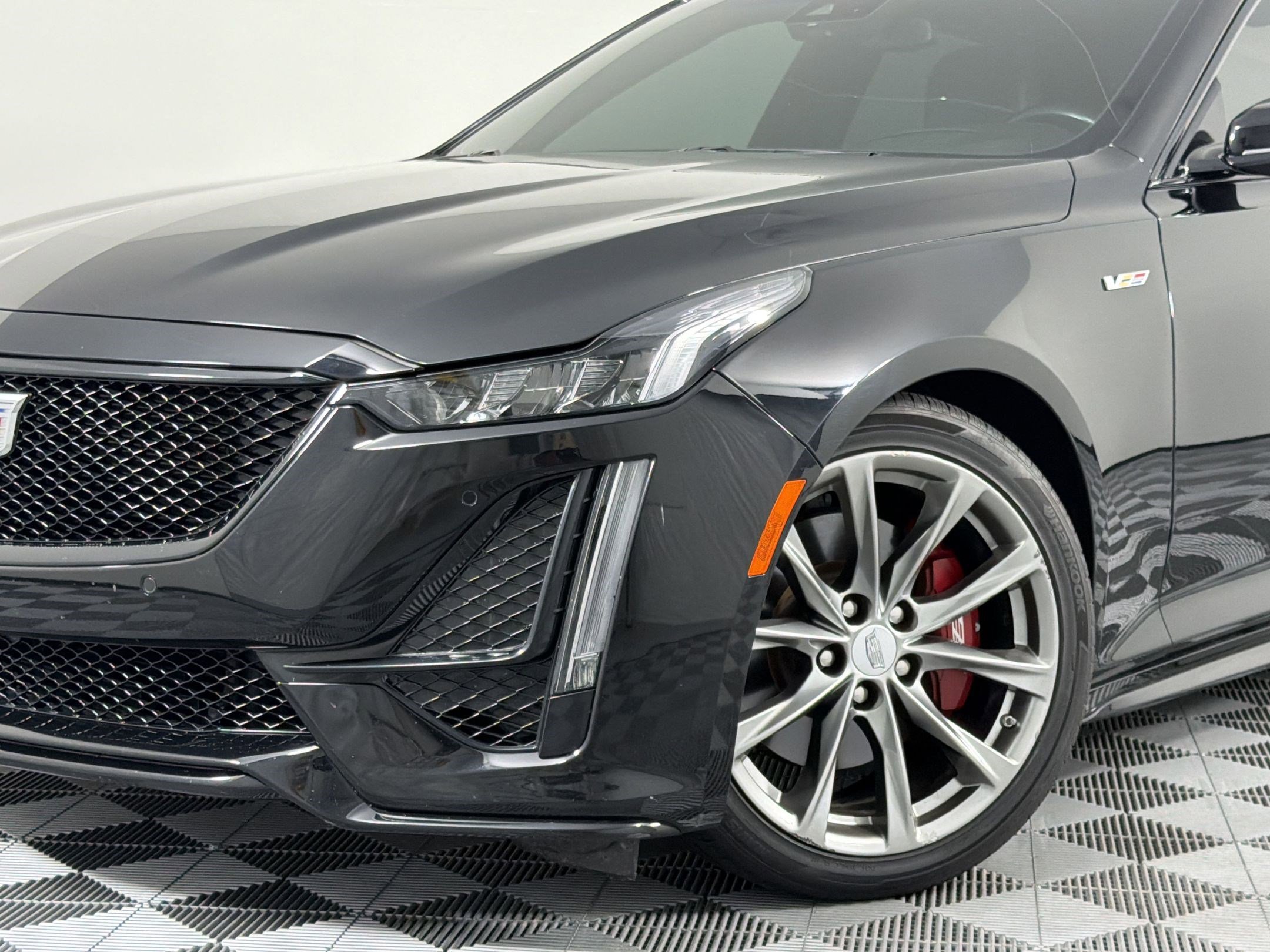 Used 2023 Cadillac CT5 V w/ Premium Package RWD image 6