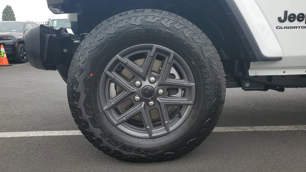 New 2026 Jeep Gladiator Sport image 7