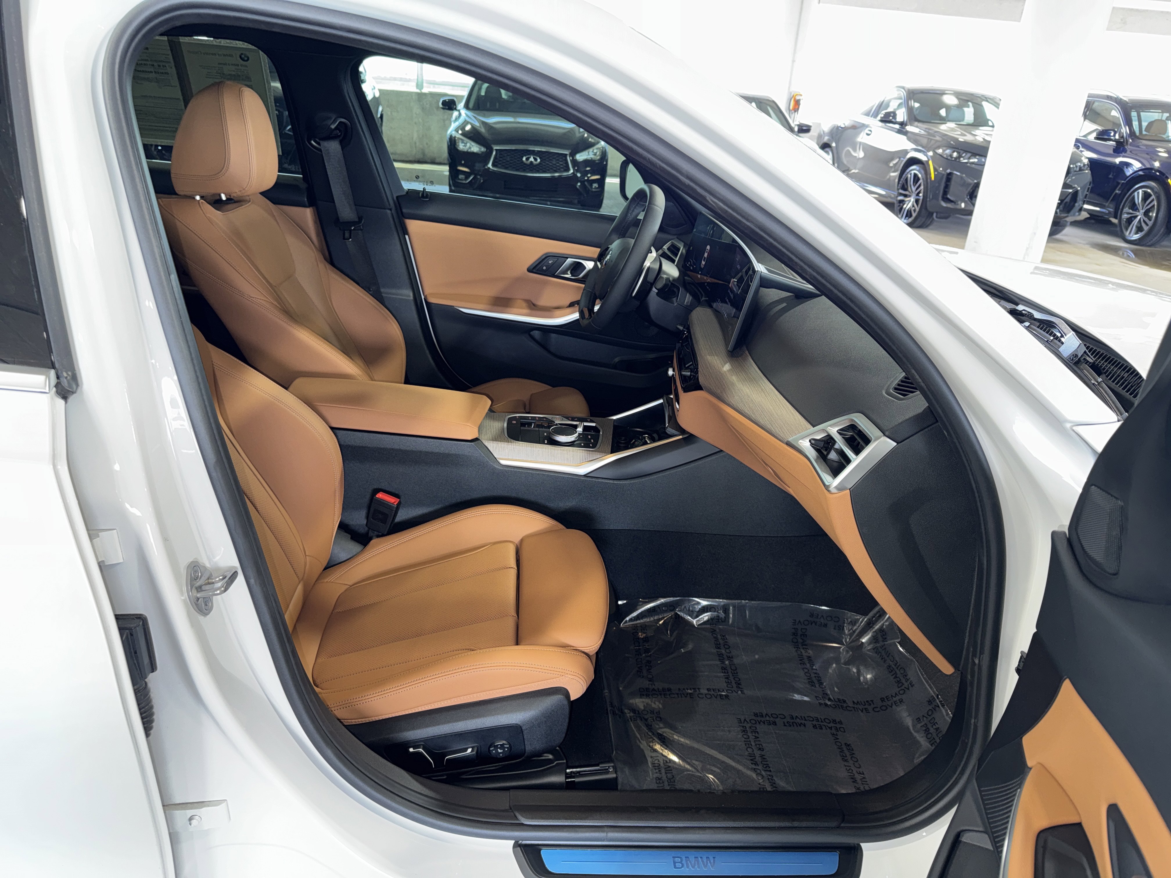 Certified 2025 BMW 330i Sedan w/ Convenience Package image 10