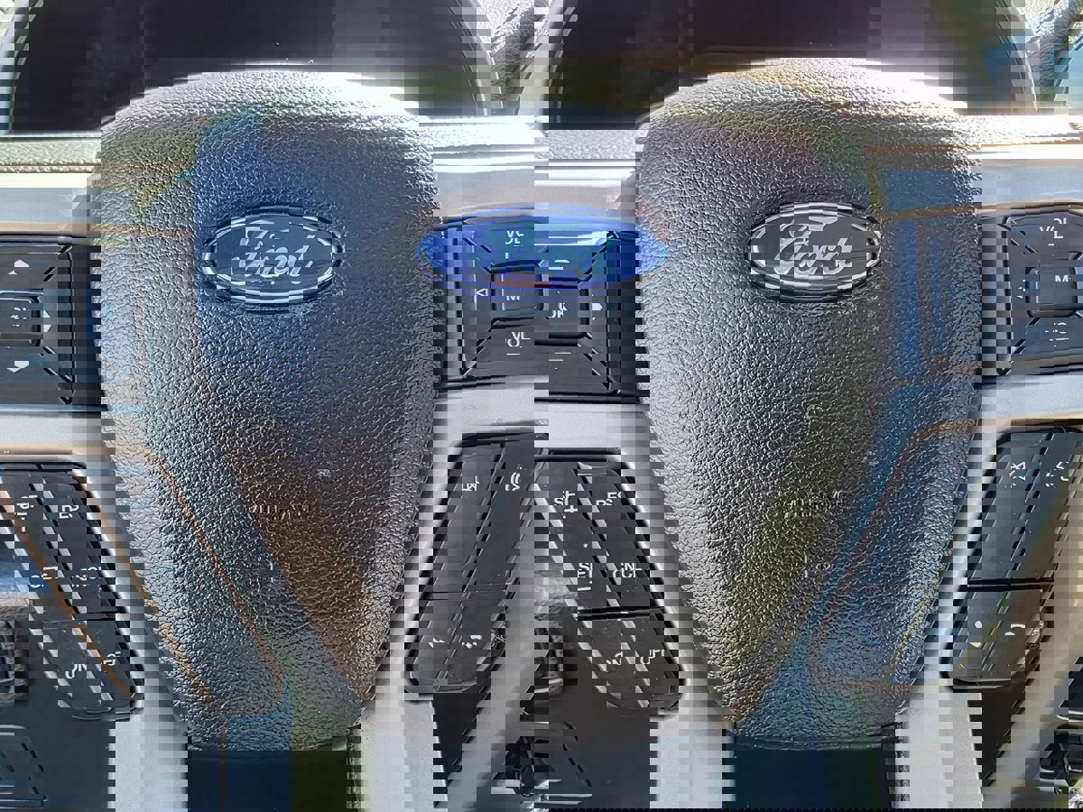 Used 2017 Ford F150 Lariat image 27