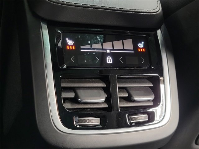 Certified 2025 Volvo XC90 B6 Plus image 16