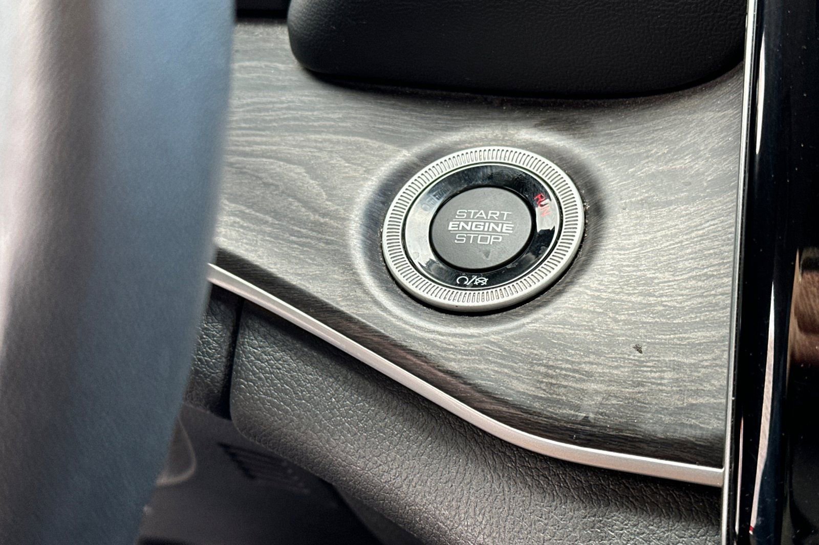 Used 2023 Jeep Grand Cherokee L Limited image 24