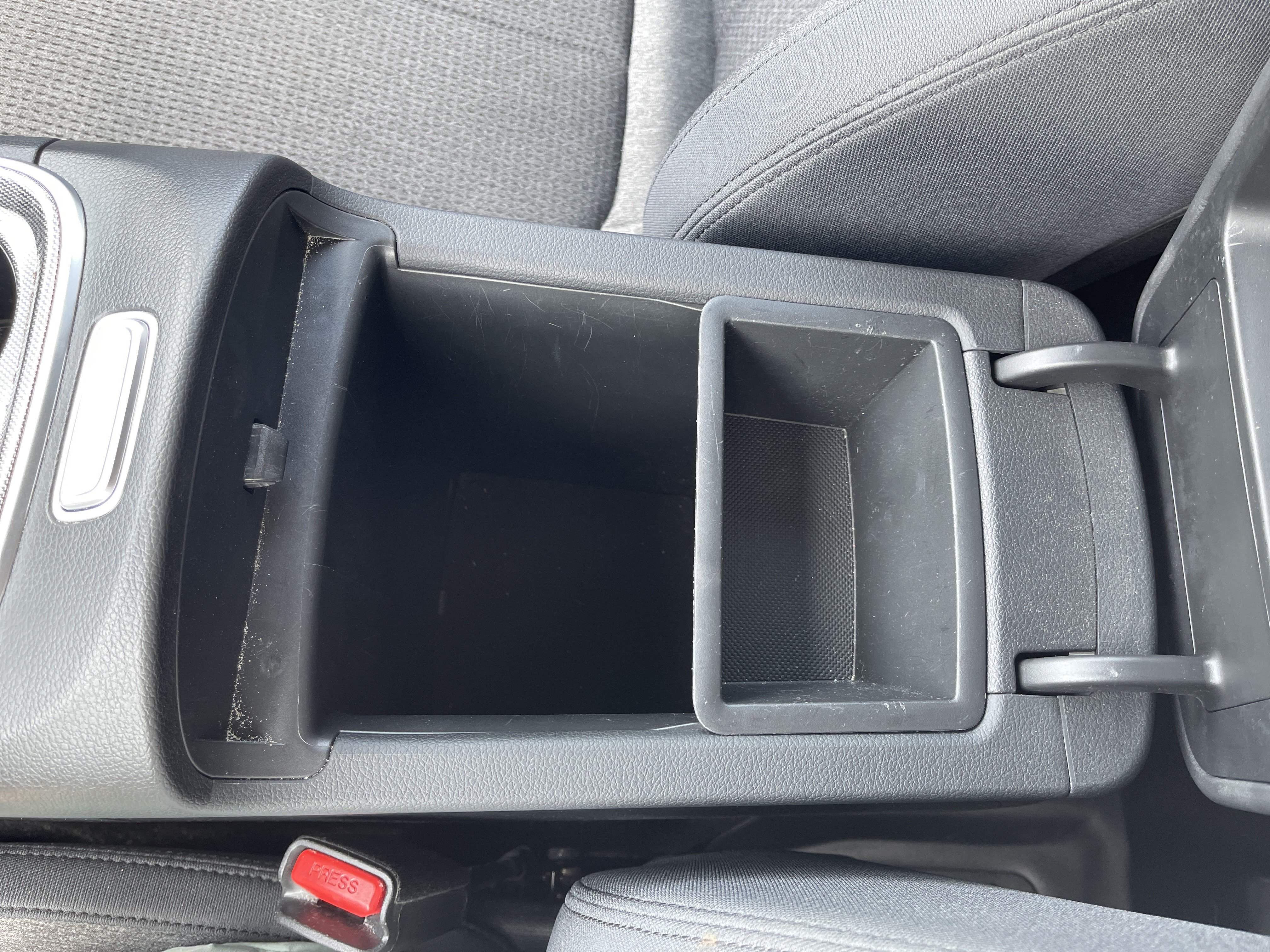 Used 2022 Hyundai Santa Fe SEL FWD image 30