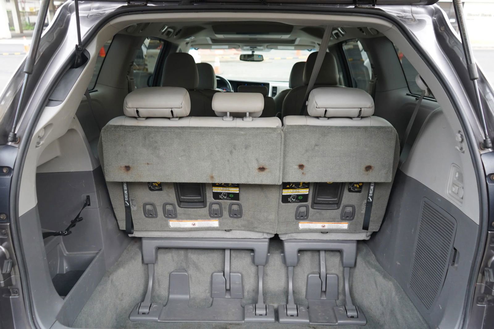 Used 2015 Toyota Sienna FWD image 28