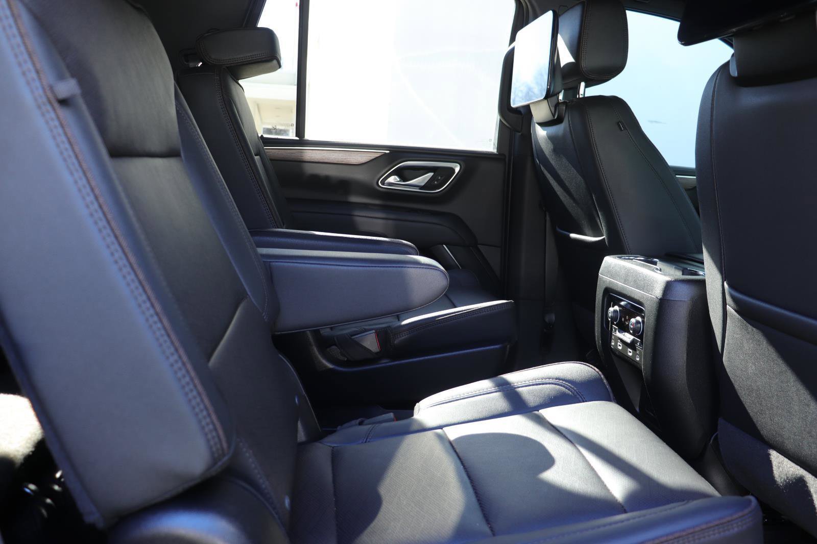 Used 2024 Chevrolet Tahoe High Country image 24