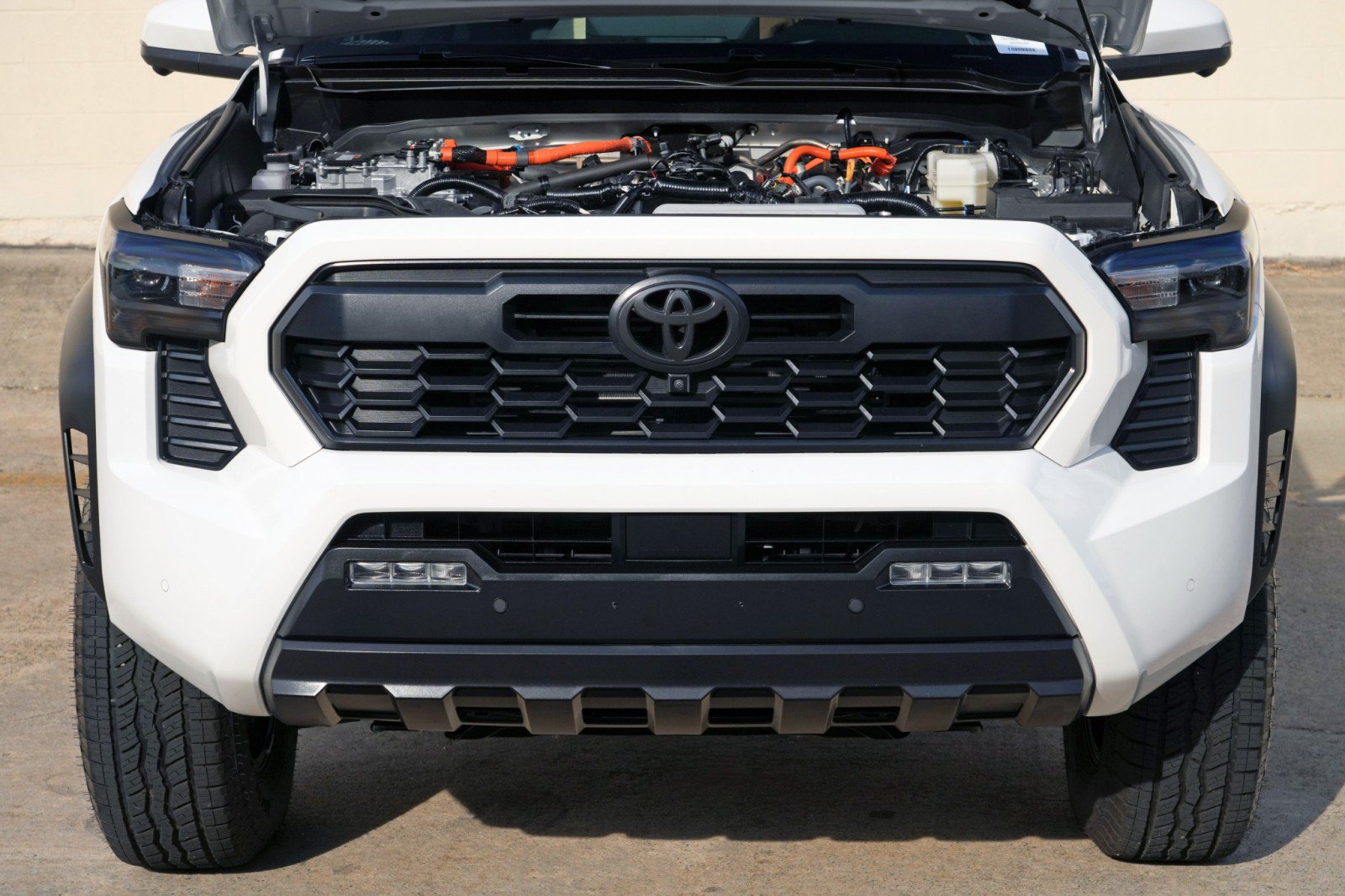 Used 2025 Toyota Tacoma TRD Off-Road w/ TRD Off Road Premium Package AWD/4WD image 8