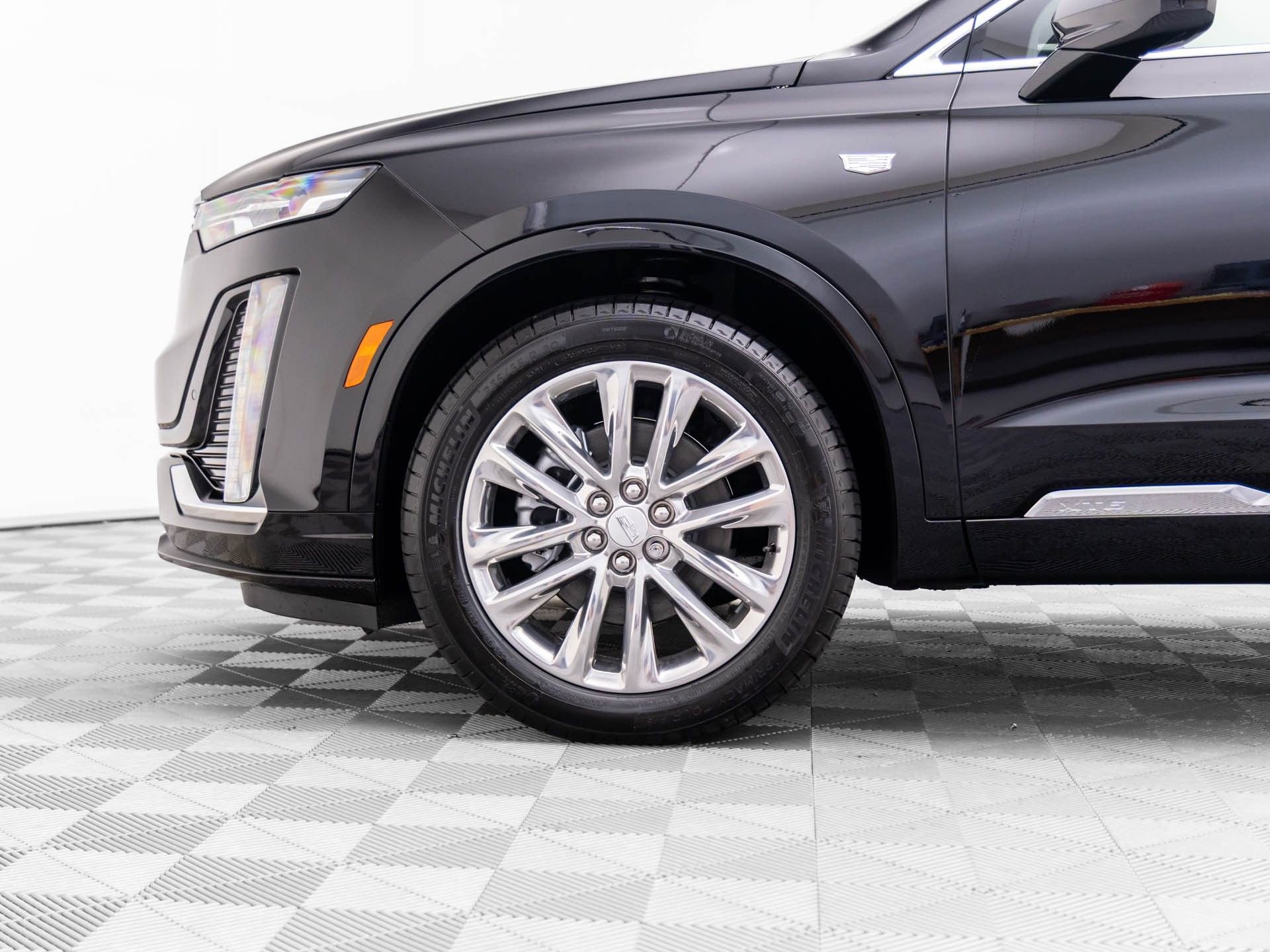 New 2025 Cadillac XT6 Premium Luxury image 30