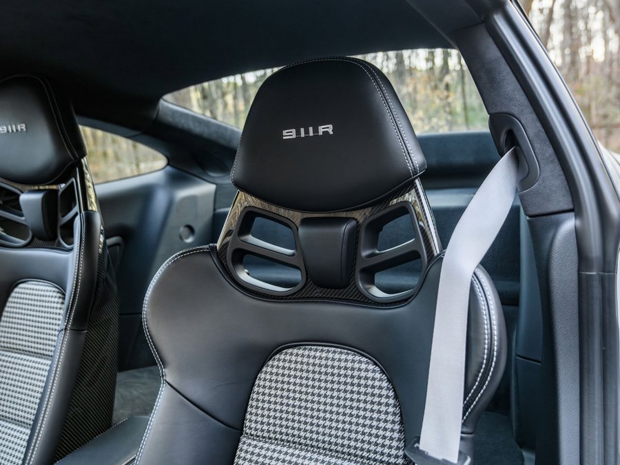 Used 2016 Porsche 911 R image 21