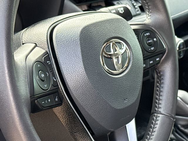 Used 2021 Toyota RAV4 XLE Premium image 30