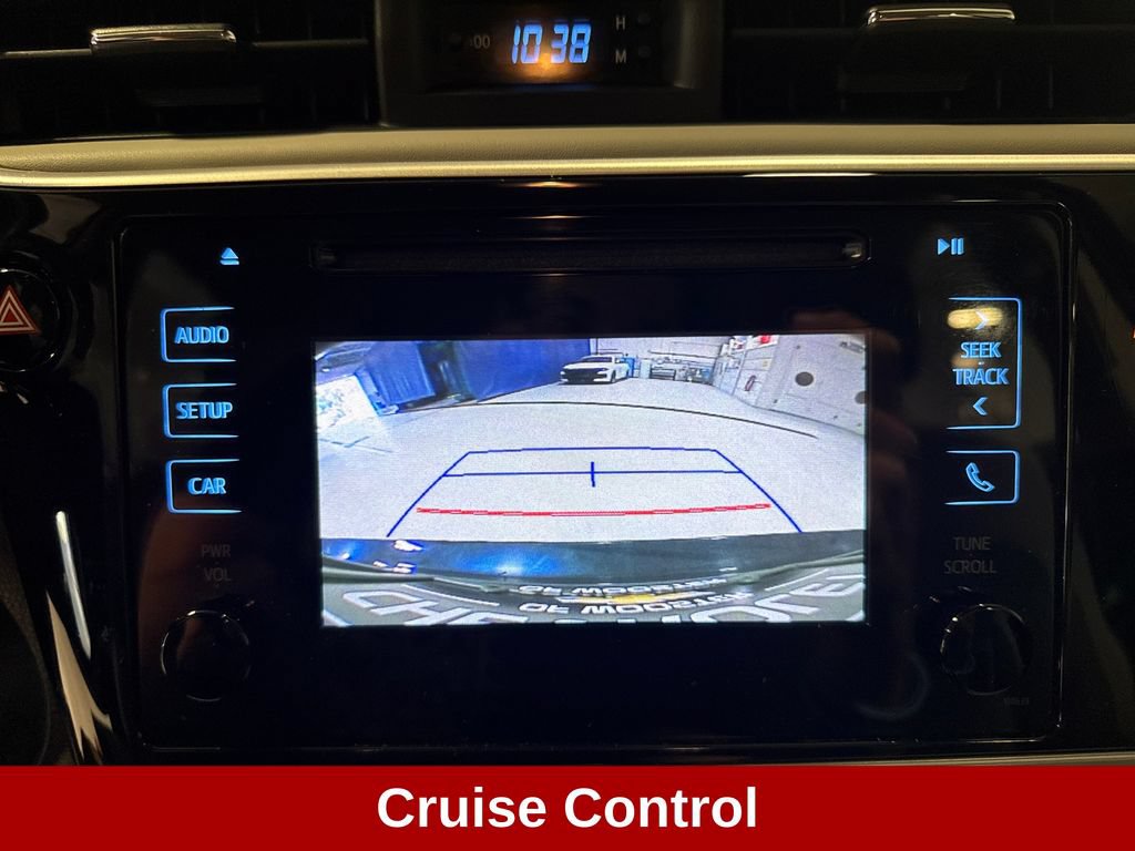 Used 2018 Toyota Corolla LE FWD image 13