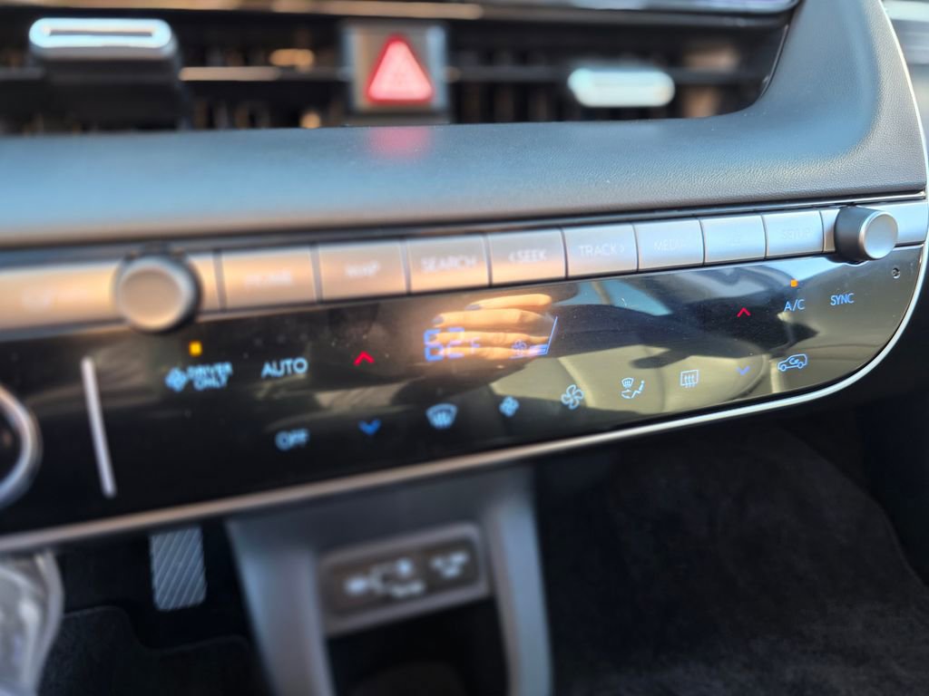 Certified 2025 Hyundai Ioniq 5 SEL image 29