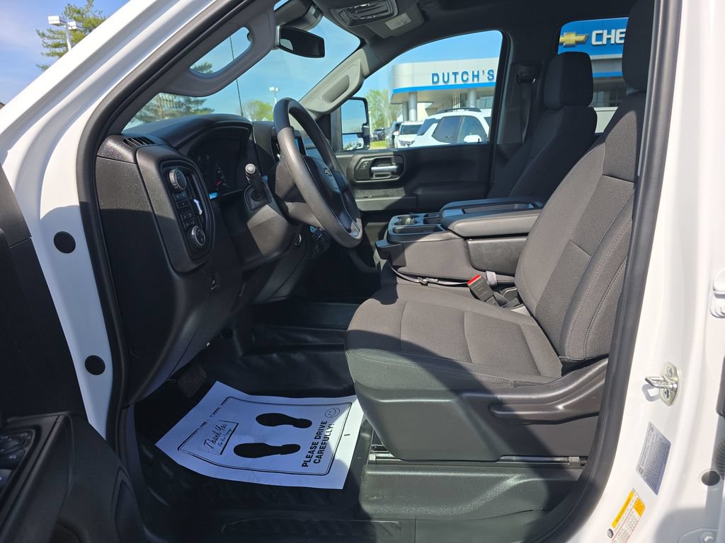 Used 2025 Chevrolet Silverado 3500 W/T AWD/4WD image 27