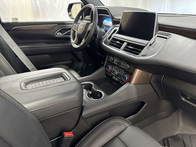 Used 2024 Chevrolet Tahoe High Country AWD/4WD image 35