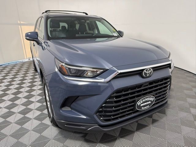 Used 2024 Toyota Grand Highlander XLE AWD/4WD image 8