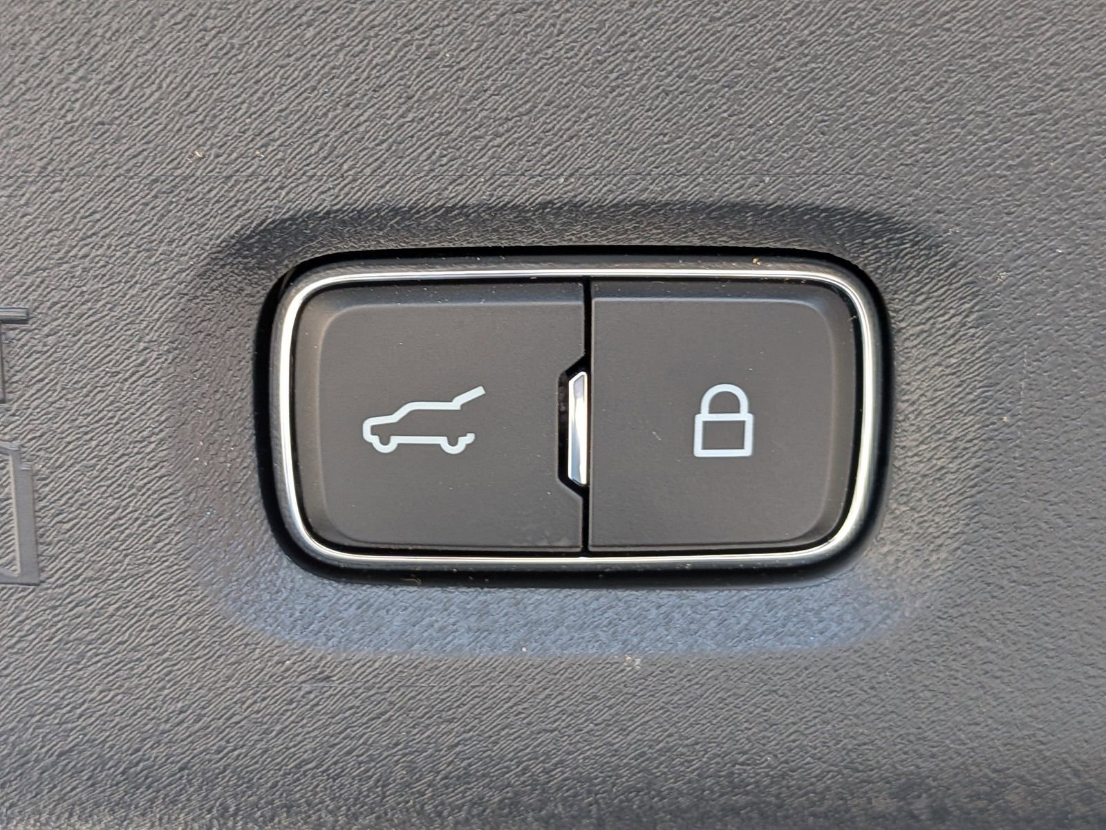 Certified 2025 Lincoln Navigator L Black Label image 15