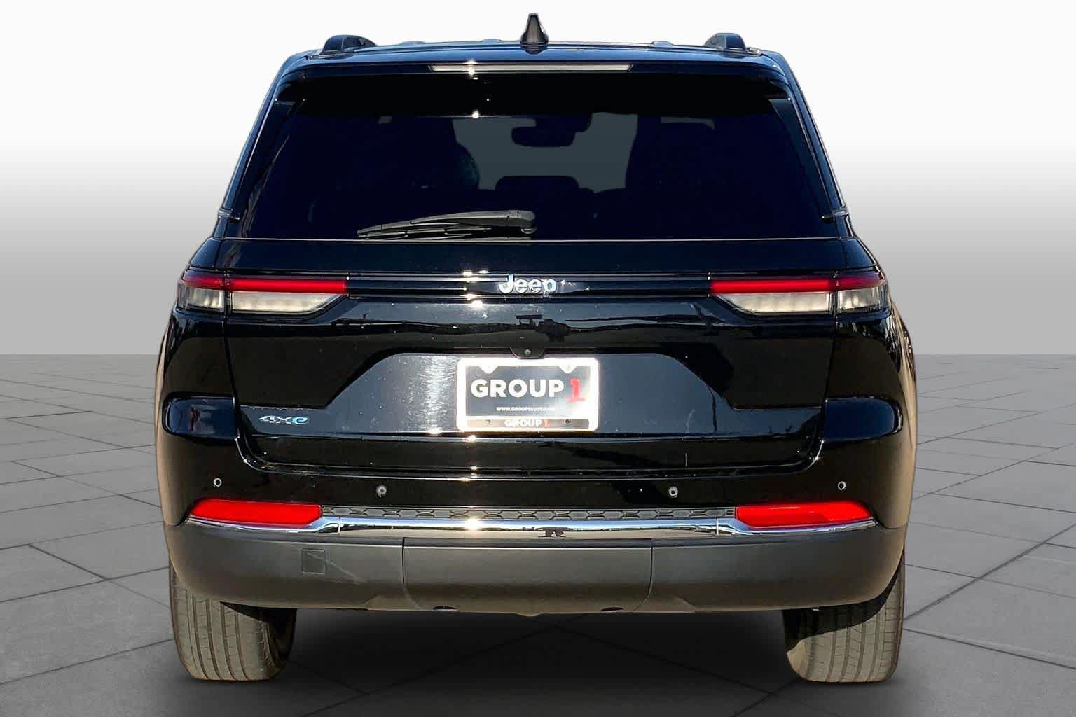 Used 2022 Jeep Grand Cherokee Limited 4xe AWD/4WD image 5