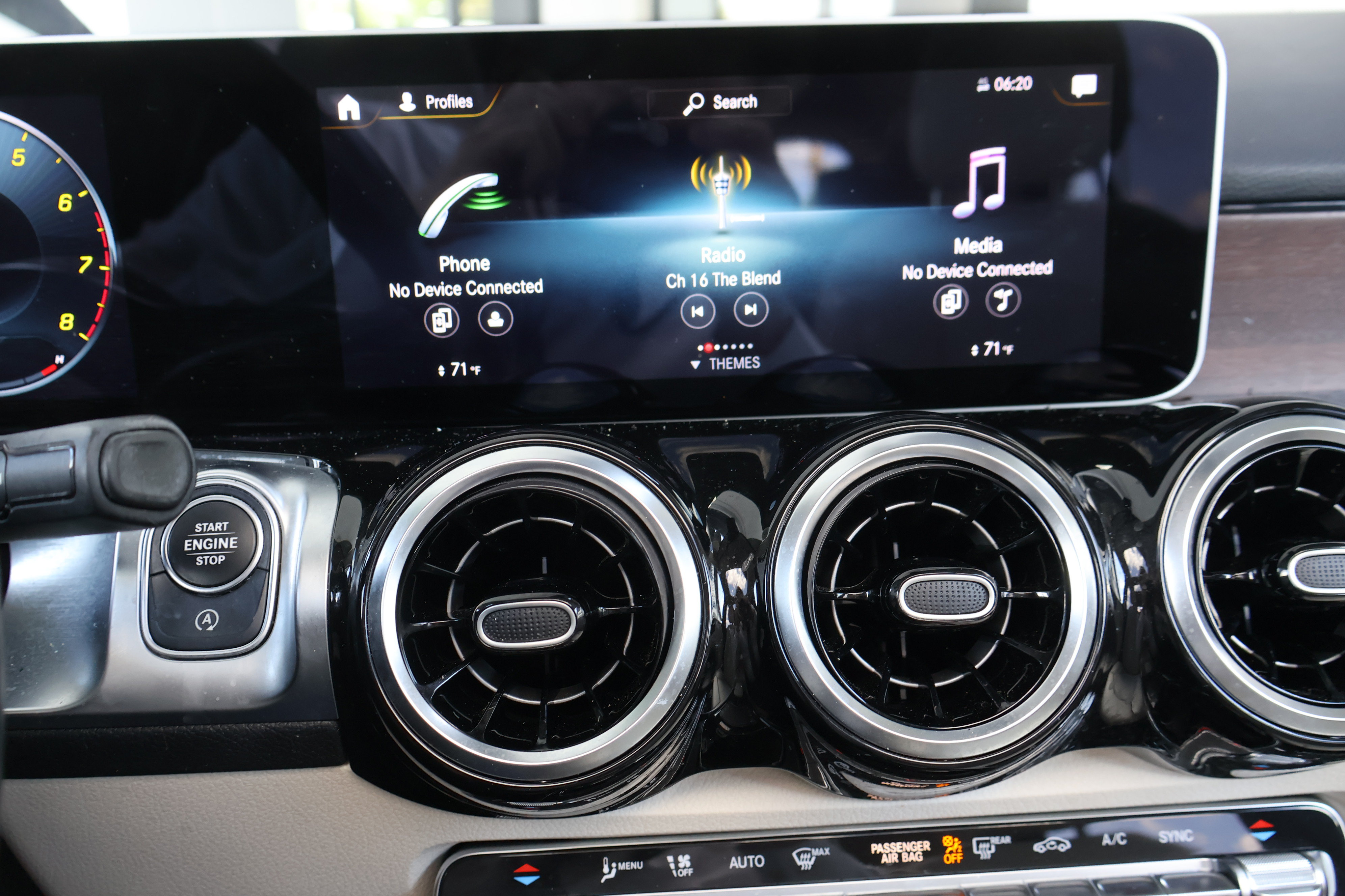 Certified 2021 Mercedes-Benz GLB 250 image 40