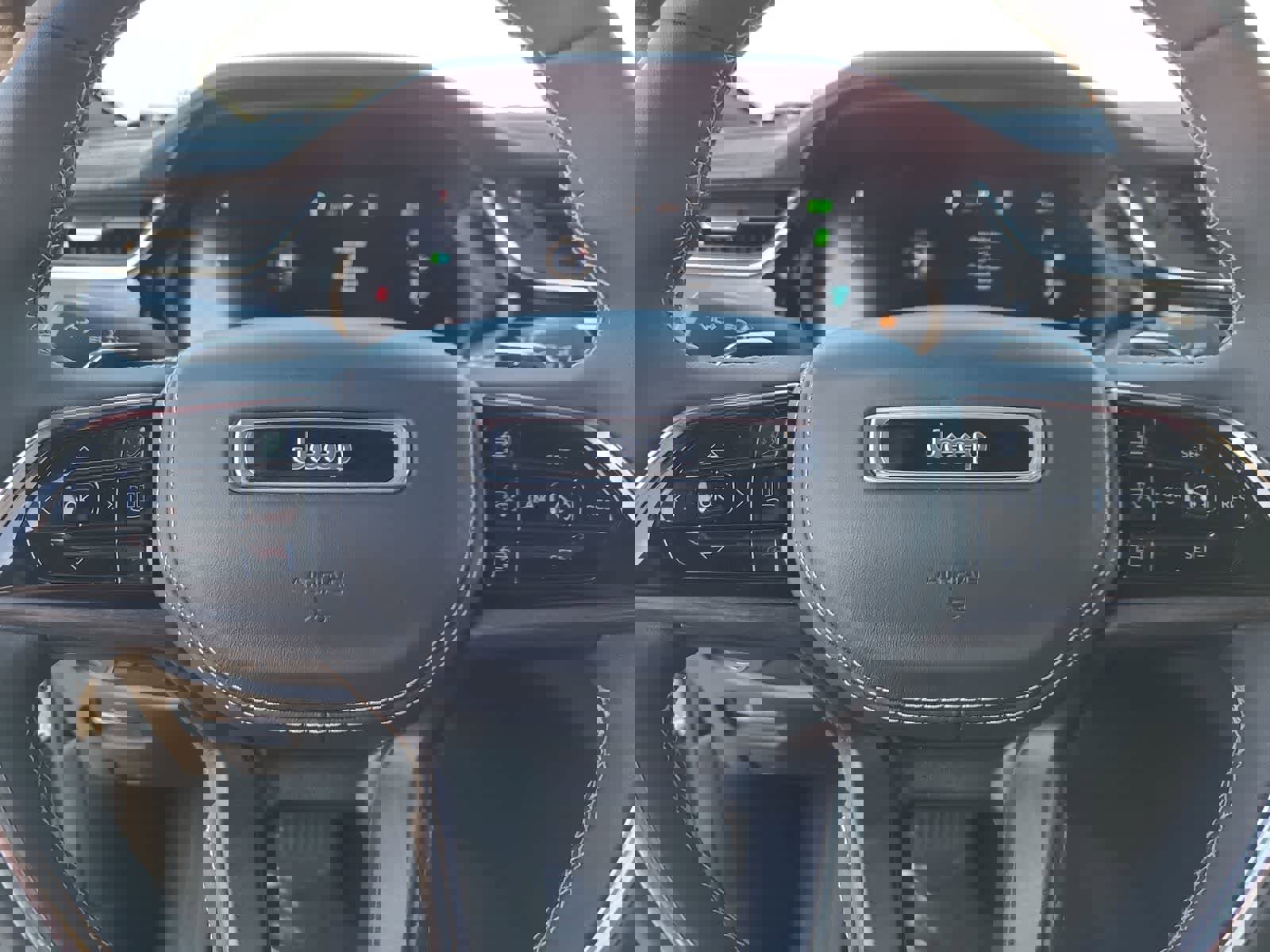 Used 2024 Jeep Grand Cherokee Overland w/ Trailer Tow Package image 23