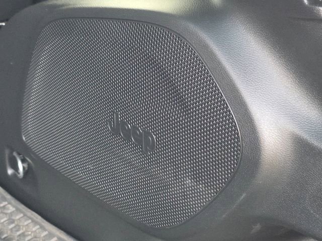 Used 2022 Jeep Cherokee Trailhawk w/ Sun, Sound & Nav Group image 12