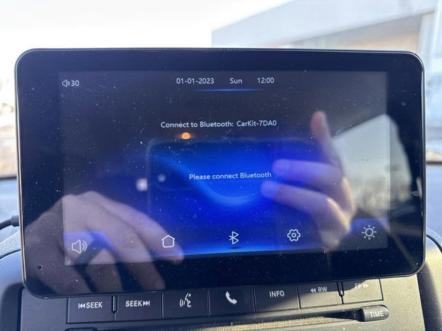 Used 2015 Dodge Grand Caravan SXT w/ UConnect Hands-Free Group image 18