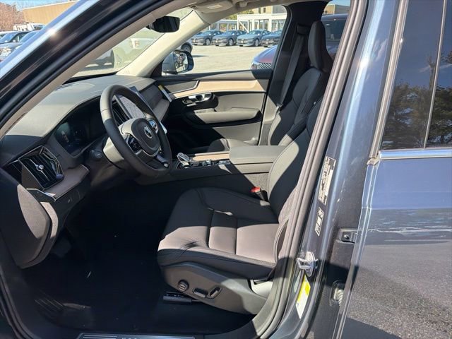New 2026 Volvo XC90 B5 Core w/ Protection Package Premier AWD/4WD image 15
