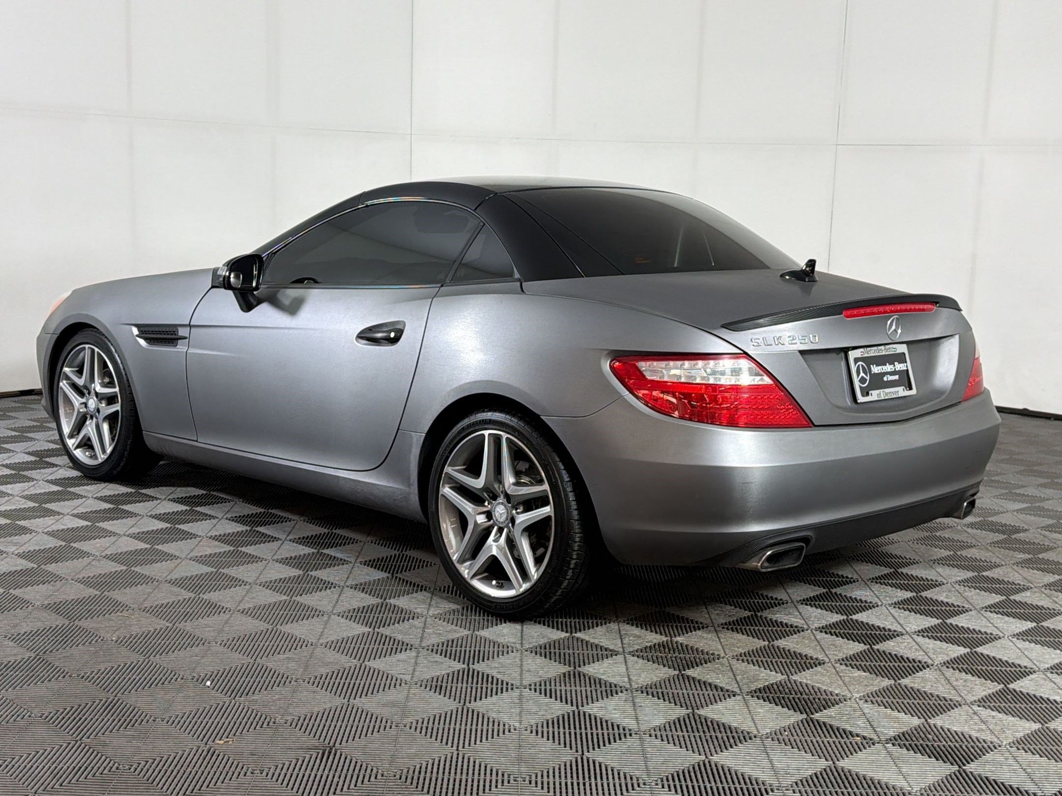 Used 2014 Mercedes-Benz SLK 250 image 3