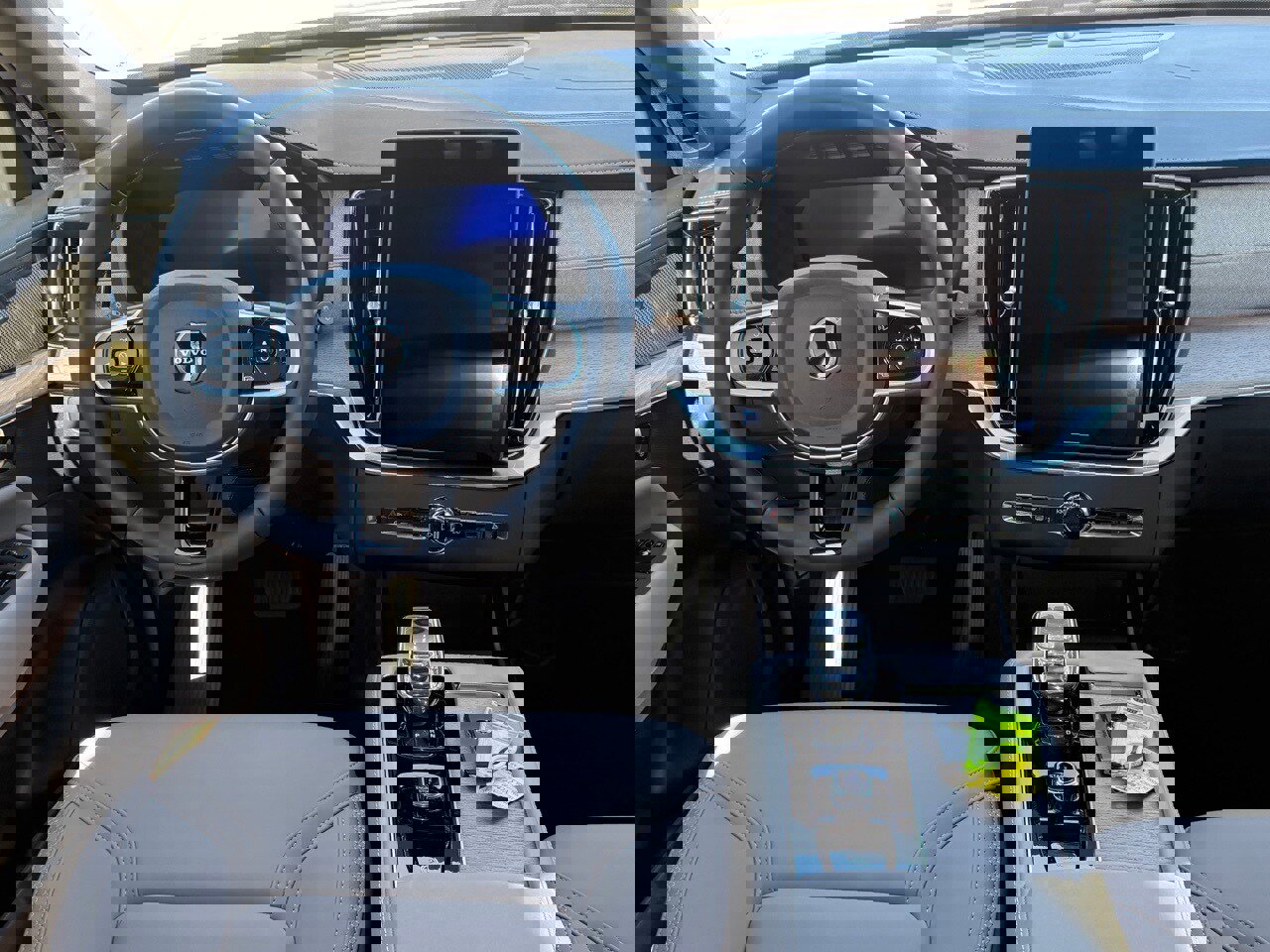 New 2026 Volvo XC90 B6 Plus image 12