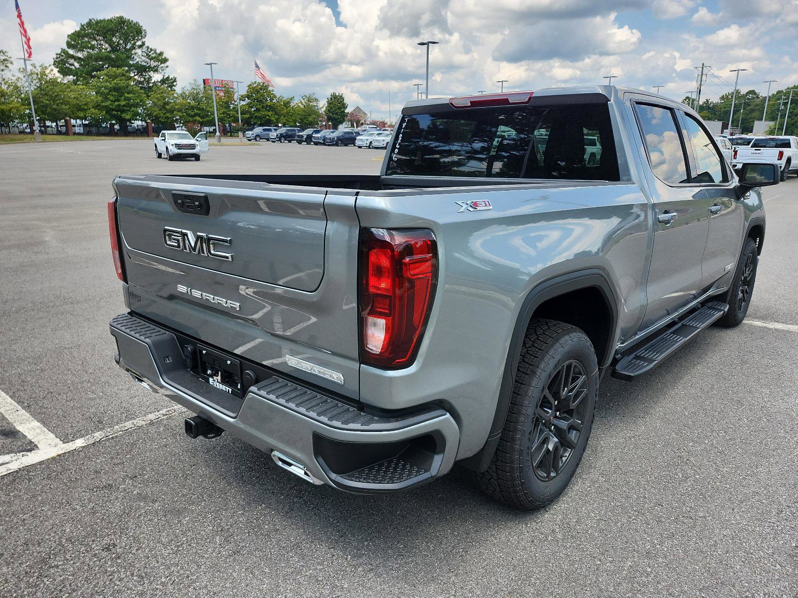 New 2026 GMC Sierra 1500 Elevation image 3