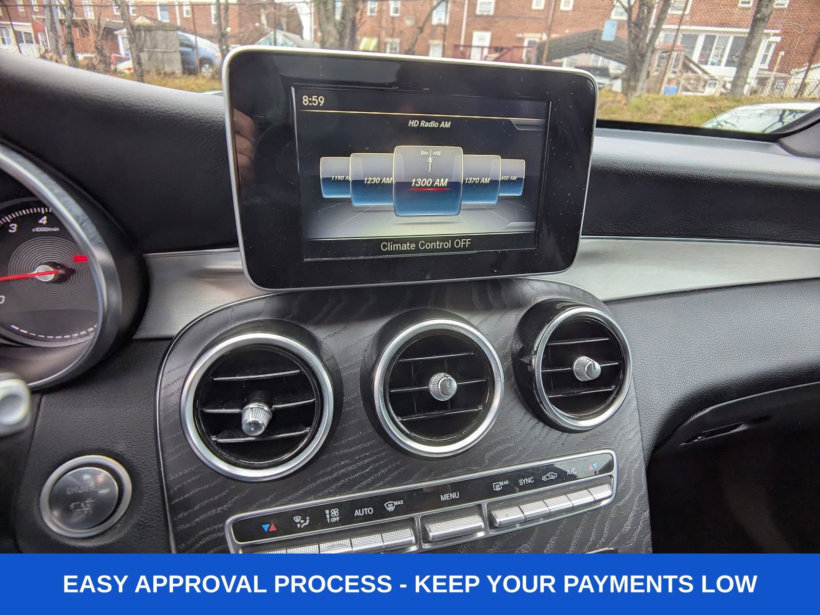 Used 2019 Mercedes-Benz GLC 300 4MATIC w/ Premium Package image 25