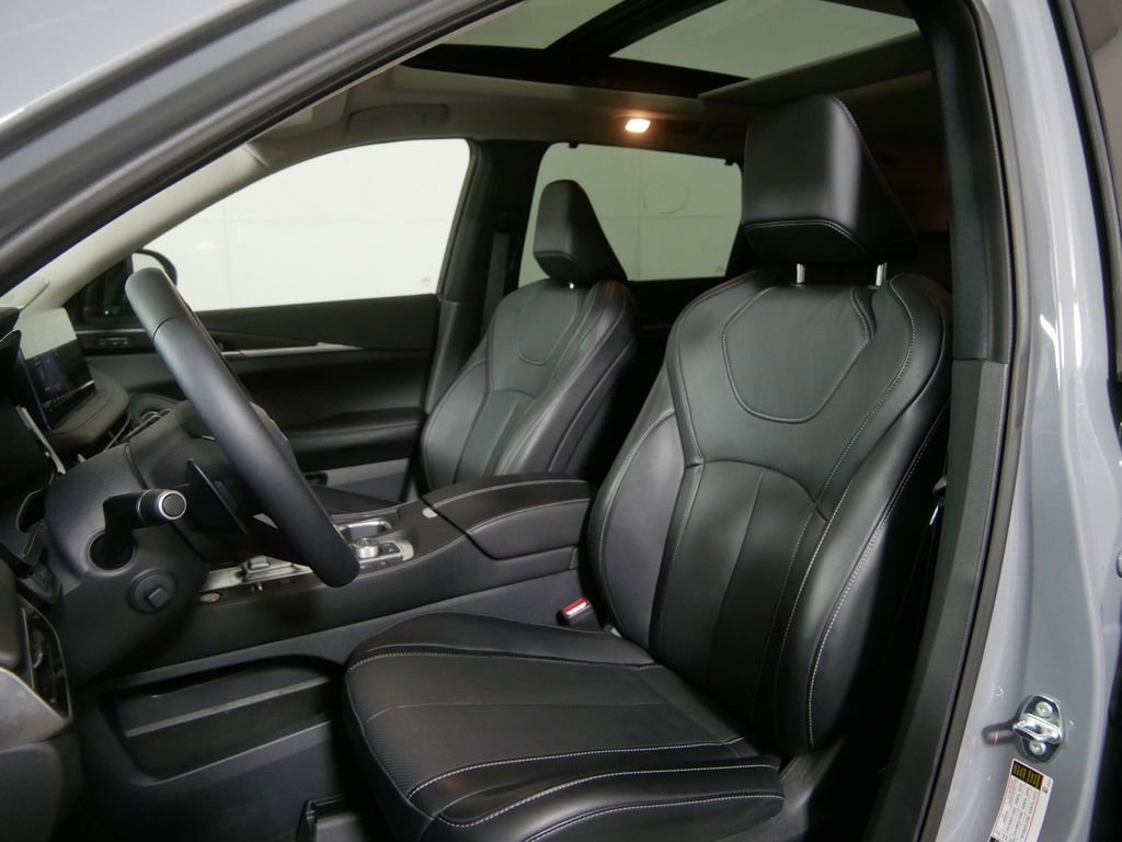 Certified 2025 INFINITI QX60 Sensory w/ Vision Package AWD/4WD image 14