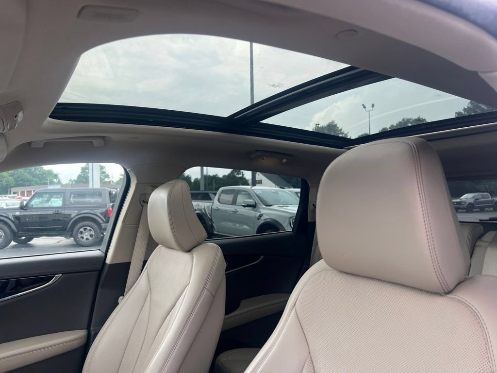 Used 2021 Lincoln Nautilus Reserve FWD image 9