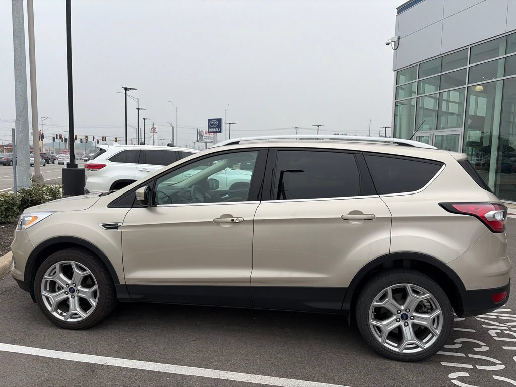 Used 2018 Ford Escape Titanium w/ Ford Safe & Smart Package AWD/4WD image 8